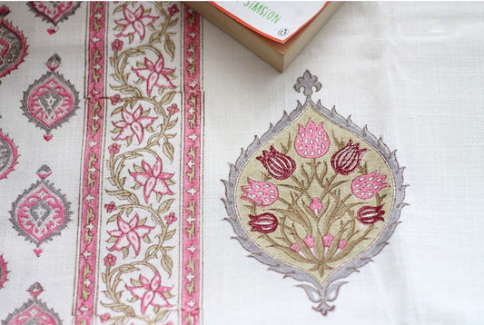 Akula Handloom Slub Cotton Bed Sheet With Two Reversible Pillow Cases